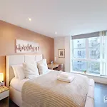 Deluxe Serviced Two Bed Apartment