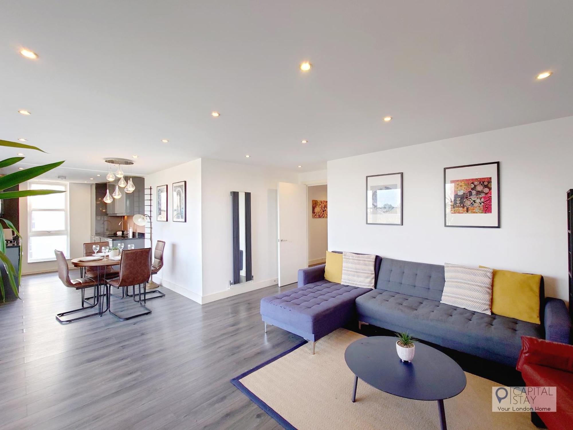 Deluxe Serviced Two Bed Apartament